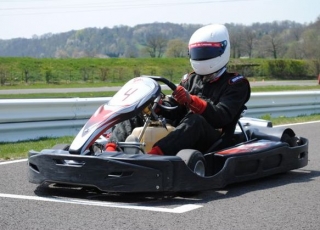  Sesión de karting en Laquais 